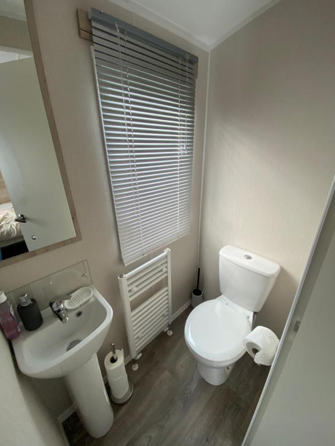 Meadow View 171 - Golden Palm - Central Heating, Wifi, Pet Friendly, Bed Linen - Meadow Lakes Caravan & Lodge Hire Chapel St. Leonards Extérieur photo
