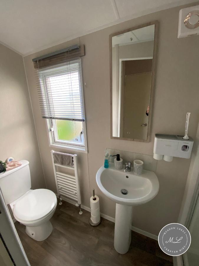 Meadow View 171 - Golden Palm - Central Heating, Wifi, Pet Friendly, Bed Linen - Meadow Lakes Caravan & Lodge Hire Chapel St. Leonards Extérieur photo