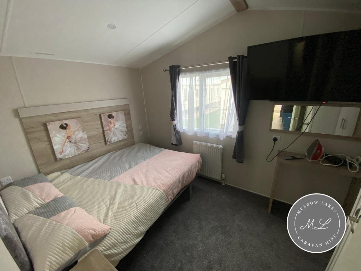 Meadow View 171 - Golden Palm - Central Heating, Wifi, Pet Friendly, Bed Linen - Meadow Lakes Caravan & Lodge Hire Chapel St. Leonards Extérieur photo